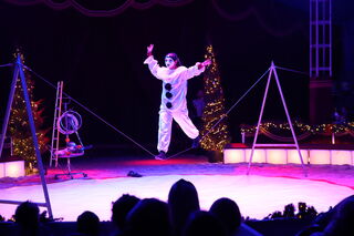 balancieren Circus Alaska Gast Artisten Frankreich